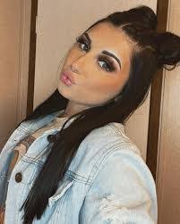 Brooke Hager's Instagram, Twitter & Facebook