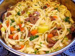 Nudel Eintopf Mit Rindfleisch Rezept Mit Bild Rezept Rindfleisch Rezepte Rindfleisch Nudelsuppe Rindfleisch