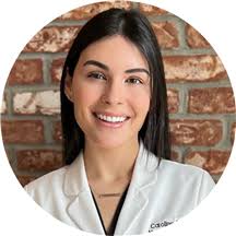 Caroline Suarez's Instagram, Twitter & Facebook