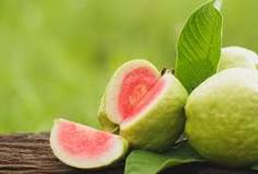 Health Benefits of Eating Guavas and Leaves: Nutrition facts ...