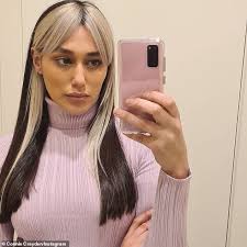 No matter whether you have short or long hair, a pixie or bob haircut or an elegant textured hairstyle, two tone hair colors will add the spark and vibrancy in your unique style. Married At First Sight S Connie Crayden S K Pop Hairstyle Sparks Trend Daily Mail Online