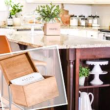 This large kitchen sign speaks volumes to us with its gorgeous design and versatility. 0fpqsrt7kdwezm