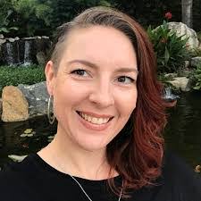 Nicole Holt's Instagram, Twitter & Facebook