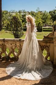 Check spelling or type a new query. Brautkleider Mit Schleppe Fur Ludwigsburg Stuttgart Und Umgebung Happy Bride De We Love Happy Brides Verkauf Vermietung