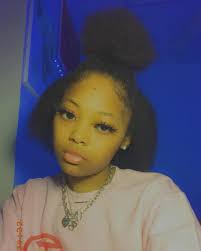 Rae Leverne (@umwenotfriends) • Instagram photos and videos