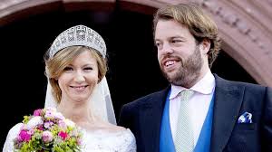 Maybe you would like to learn more about one of these? Philip Danica Von Serbien Extravagantes Brautkleid Konigliche Gaste Ihre Hochzeit War Einmalig Bunte De