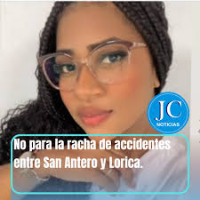 JOVEN ENFERMERA DE CLÍNICA...