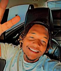 Wat perfume smells amazing and actually lasts a full day 🤩