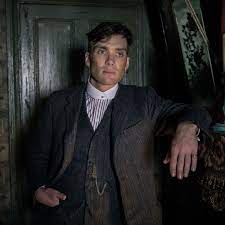 A gangster family epic set in 1900s england. Peaky Blinders Is The Perfect Netflix Weekend Binge Vox