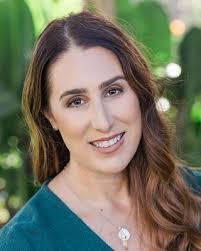 Edith Salgado's Instagram, Twitter & Facebook