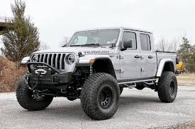 Every 2021 jeep® gladiator offers an impressive set of standard and available safety and security features to help keep you protected on the road. This Craigslist Jeep Gladiator Has A 6 4 Liter Hemi V8 Under The Hood