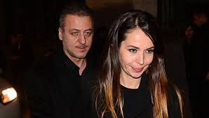 He has also had leading roles in films like 2008's kirpi. Baris Falay Kimdir Kac Yasinda Nereli Boyu Kac Sevgilisi Sayfa 1
