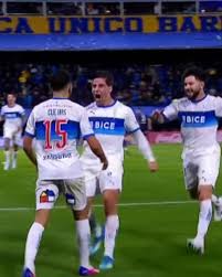 GOLAZO DE UNIVERSIDAD CAT�LICA Y SE IMPONE ANTE BOCA POR 1-0 Con este  resultado, el Xeneize queda 3� e ingresa a los playoffs de Sudamericana