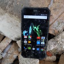 Archos 50 Saphir review: Durable phone ...