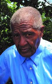 Darwin Linn's Instagram, Twitter & Facebook