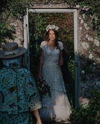 147 Year Old Great Great Grandmother S Wedding Dress Lost By Dry Cleaners Found By Internet Old Wedding Dresses Wedding Dresses Memorable Wedding Ideas