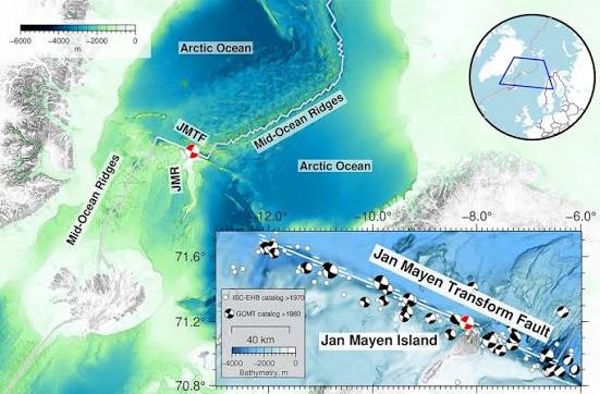 Un terremoto de magnitud 6.5 en la isla Jan Mayen provocó una avalancha de rocas sobre el glaciar Kjerulf debido a la degradación del permafrost. #Geología #Terremoto #JanMayen #Deshielo #Tutiempo https://www.tutiempo.net/noticias/terremoto-artico-el ...