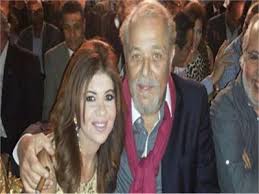 نشر وائل عبد العزيز صورة لشقيقته الفنانة ياسمين عبد العزيز، وعلق عليها قائلاً :ياسمين نجمة كبيرة والوحيدة في جيلها اللي ليها شباك تذاكر في سينمات الوطن العربي والأعلى أجراً، وده شئ يعلمه جيداً سوق الدراما والسينما في أنحاء الوطن العربي. Ø¨ÙˆØ³ÙŠ Ø´Ù„Ø¨ÙŠ ØªÙˆØ¬Ù‡ Ø±Ø³Ø§Ù„Ø© Ø¥Ù„Ù‰ Ø§Ù„Ø³Ø§Ø­Ø± Ù…Ø­Ù…ÙˆØ¯ Ø¹Ø¨Ø¯ Ø§Ù„Ø¹Ø²ÙŠØ² ÙÙŠ Ø°ÙƒØ±Ù‰ Ø¹ÙŠØ¯ Ù…ÙŠÙ„Ø§Ø¯Ù‡ Ø¨ÙˆØ§Ø¨Ø© Ø£Ø®Ø¨Ø§Ø± Ø§Ù„ÙŠÙˆÙ… Ø§Ù„Ø¥Ù„ÙƒØªØ±ÙˆÙ†ÙŠØ©