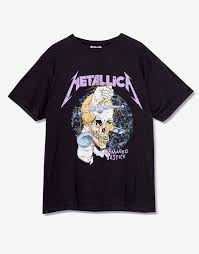 Today, metallica is one of the most popular hard rock bands of all time. Pin By Reuse Brecho On Reusos Que Buscamos Metallica T Shirt Shirts Band Tshirts