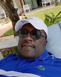 🇨🇮🗣ÉRIC DIDIA (RORO) : "Animateurs et chroniqueurs de la nouvelle  génération, je vous en supplie, aidez l'État à éduquer notre jeunesse. Je  vois sur les plateaux de télévision des personnes censées être