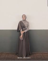 Bahkan, model baju kebaya modern bridesmaid untuk seragaman menjadi populer. Pin On Baju Muslim