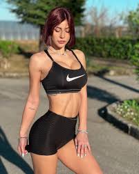 Carolina Dallari che gnocca | Foto Porno Amatoriali Italiane su Itpornit