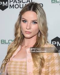 Roxy Shaw's Instagram, Twitter & Facebook