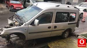 Opel Combo Motor Kapi Parca Olarak Satilik Cancan Opel Turkiyenin Oto Cikma Merkezi Otocikma Com Da Motorlar Otomobil Kapi