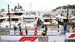 The striker completed the season with borussia dortmund on saturday. Borussia Dortmunds Star Erling Haaland Entspannt Sich Beim Grand Prix Von Monaco Auf Einer Yacht Aktuelle Boulevard Nachrichten Und Fotogalerien Zu Stars Sternchen