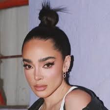 Angela Aguilar en la Feria de las Fresas en Irapuato #viralvideos #fyp  #angelaaguilar #nodal #feriadelasfresas #viralvideo #Angela #irapuato🍓