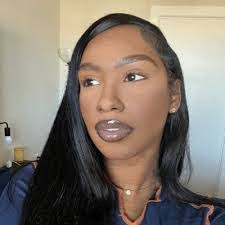 Leah Oleary's Instagram, Twitter & Facebook