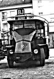 Autobus Renault Pn Vu Au Depot De Malakoff Voiture Voitures Anciennes Bus