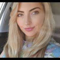 Lucy Squires's Instagram, Twitter & Facebook