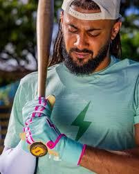 Here's our full FOX 5 News Segment from Opening Day! Huge thanks to  @lacarniceriameatmarket, @sdlimoboss, @swingsocialsd,  @fox5sandiegomorningnews, and our whole @padrelife family for making this  happen! We had an absolute blast and