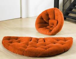 Lihat Deh Convertible Futon Ini Ia Bisa Dipakai Sebagai Kasur Bantal Dan Kursi Keren Ya Smartlifestyle Bantal Mebel Kursi
