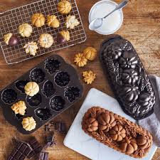 Sur la table pumpkin bread instructions. Nordic Ware Wheat And Pumpkin Loaf Pan Sur La Table