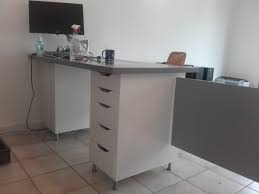 Il est vital de sélectionner un fauteuil de travail agréable parce que nous passons à peu près neuf. Comptoir D Accueil Et Bureau Pas Cher Pour Un Petit Commerce