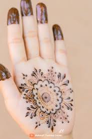 Easy Gol Tikki Girls Favourite Mehndi Design 2020 Easy To Make And Timeless Mehndi Design Tips In 2020 Mehndi Designs Hand Henna Henna Hand Tattoo