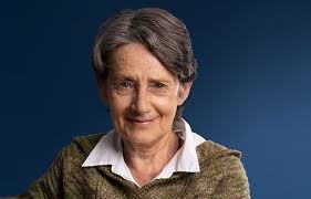 Le milieu universitaire s'inquiète du silence de la ministre de  l'Enseignement supérieur sur le blocage de la nomination de Denise Helly