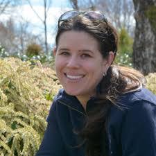 Amanda Bayer's Instagram, Twitter & Facebook