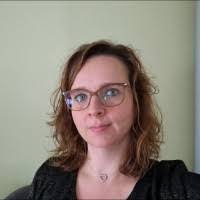 Isabelle Ernst's Instagram, Twitter & Facebook