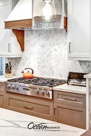 Elegance Carrara Waterjet Marble Leaf Mosaic Tile In 2020 Patterned Kitchen Tiles Kitchen Backsplash Designs Mosaic Backsplash Kitchen