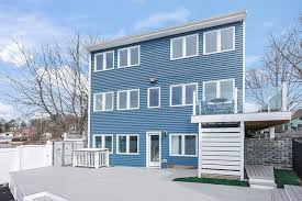 View Waterfront Homes for Sale in Lynn, MA