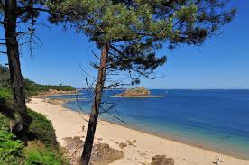 Prenez bien soin de vous et de vos proches ! Top 10 Des Plus Belles Plages De Bretagne Vacances Vues Du Blog