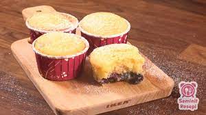 240gm tepung gandum 1 sudu makan serbuk penaik 1/2 sudu teh garam 300gm krim masam 300gm blueberry 1 biji telur 200gm gula halus 4 sudu makan. Resepi Muffin Bluberry Seminit Resepi Youtube