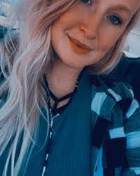 Sharon Dippold's Instagram, Twitter & Facebook