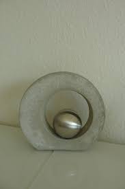 Beton Zement Deko Hohe 21 5 Cm Breite 21 5 Cm Tiefe Incl Metallkugel Ca 9 5 Cm Gewicht 1990 G Einze Betonschmuck Dekorativer Beton Selbermachen Beton