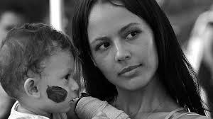Un minuto de silencio por @mincienciasco, ya estaba herido de muerte igual. Operacion E La Pelicula Sobre Clara Rojas Y Su Hijo Podra Verse Al Fin En