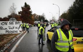 Reçue mardi par françois de rugy avec eric drouet, priscillia. Gilets Jaunes A Pau Circulation Perturbee Au Niveau Du Rond Point D Acces A L A 64
