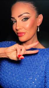 100 Club 🖤✨, Representing @farmasiukireland @farmasiofficial Glam